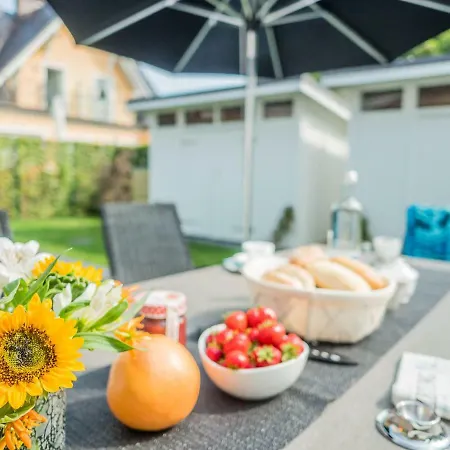 Haus Therese Mit Sauna 징스트